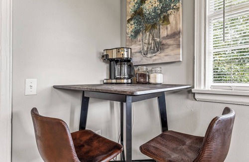 Southeast Pensacola Apartment | East Hill Retreat Near Beaches & Downtown