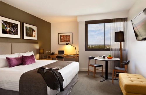 Griffith Hotel | East Hotel