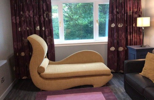 East Kilbride Apartment | East Kilbride- Newly refurbished two bedroom flat