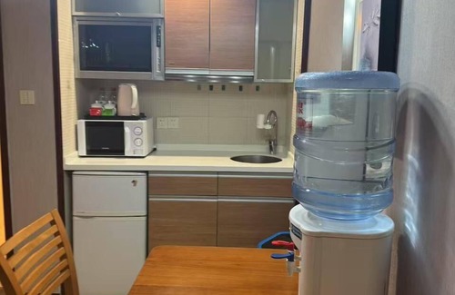 Downtown Hangzhou Apartment | East King Business Hotel Hangzhou