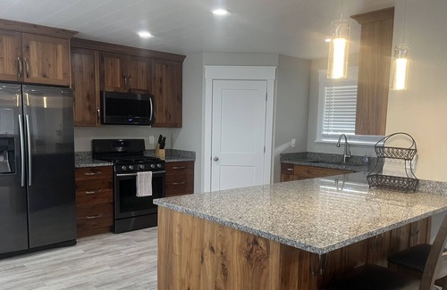 Layton House | East Layton 3 Bedroom/2 Bath Home