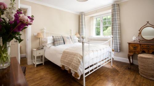 Galashiels House | East Lodge at Ashiestiel