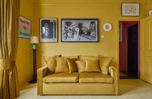 Leabridge Apartment | East London Apartment