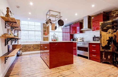 St Luke's Apartment | East London loft penthouse with epic roof terrace and loads of space