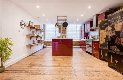 St Luke's Apartment | East London loft penthouse with epic roof terrace and loads of space