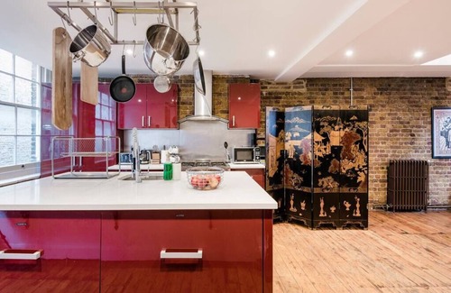St Luke's Apartment | East London loft penthouse with epic roof terrace and loads of space