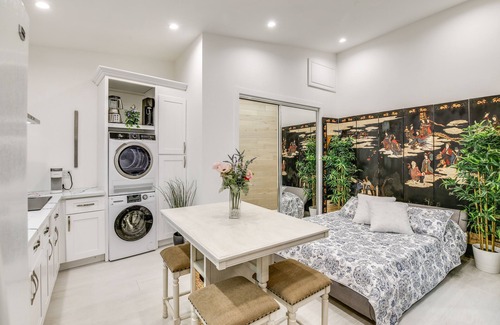 East Los Angeles Apartment | East Los Angeles Studio - Near Dodger Stadium!