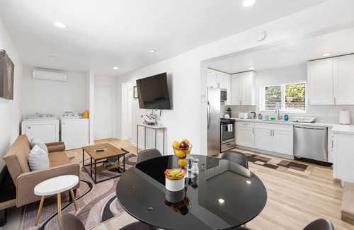 Los Angeles Apartment | East Los Angeles Hideaway