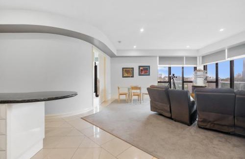 East Melbourne Apartment | East Melbourne 2BR Apartment