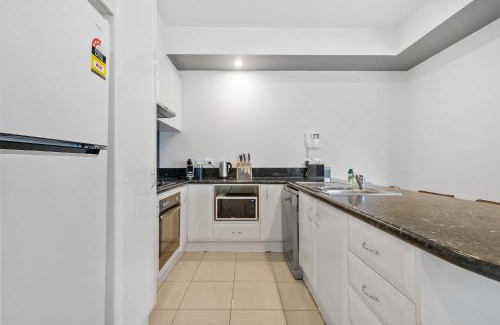 East Melbourne Apartment | East Melbourne 2BR Apartment