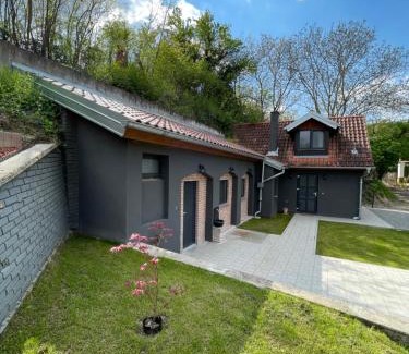 Batina Villa | East Mountain Villa