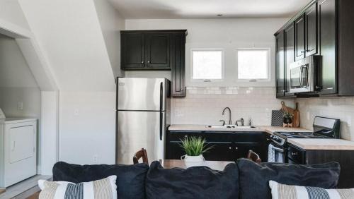 Eastwood Apartment | East Nash Hideaway