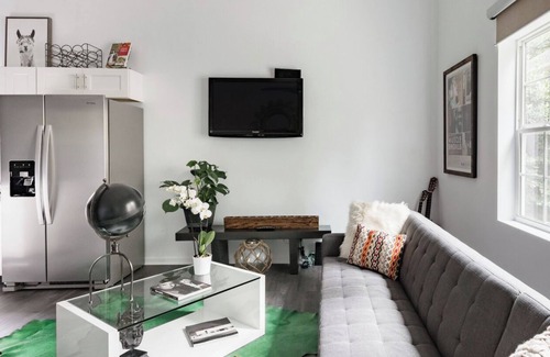 Five Points Cottage | East Nashville Chic Cottage in "Five Points" area 30+ Day stay only!