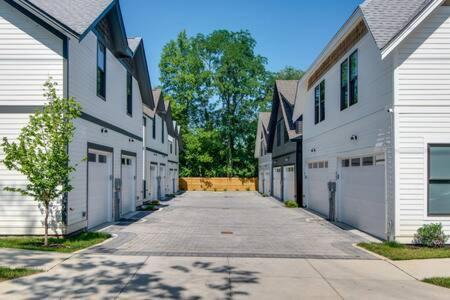 Greenwood House | East Nashville Homes for Family Gatherings