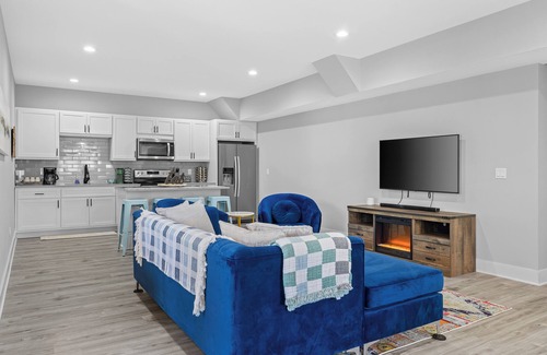 Shelby Hills Apartment | East Nashville Oasis - Private Mother-InLaw Suit - Sleep 8 - Pet Friendly!