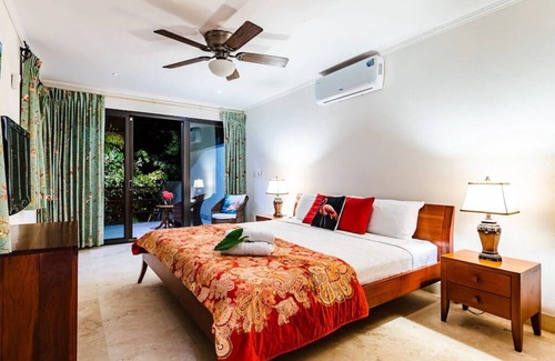 Kaneohe House | East Oahu Manor - Incredible Ocean Views from most rooms! AC