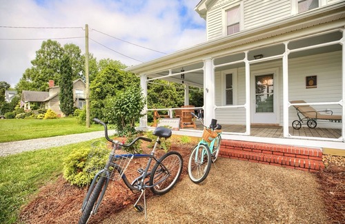 Foster House | East River Water Views and marina access in walking distance