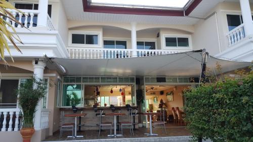 Pong House | East Shore Pattaya Resort