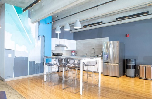 Lower East Side Apartment | East Side 1BR Apt - Near Brady St and Fiserv with Balcony