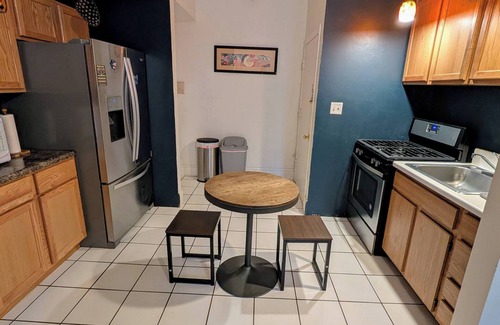 Yankee Hill Bed & Breakfast | East Side 1BR w/Parking