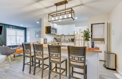 East Stroudsburg House | East Stroudsburg Townhouse < 1 Mi to Ski Area!