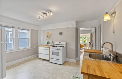 Wauwatosa House | East Tosa Gem!nn