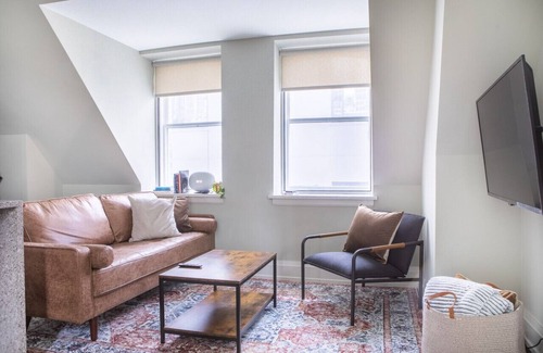East Town Apartment | East Town 1BR Apartment MF5