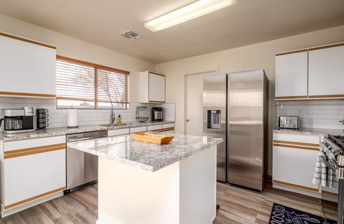 Coyote Corridor House | East Tucson Escape - updated 3 bedroom 2 bath