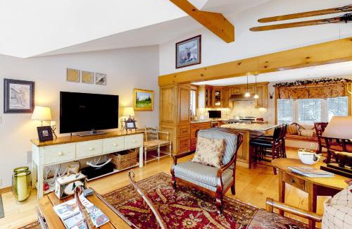 Vail House | East Vail Haven