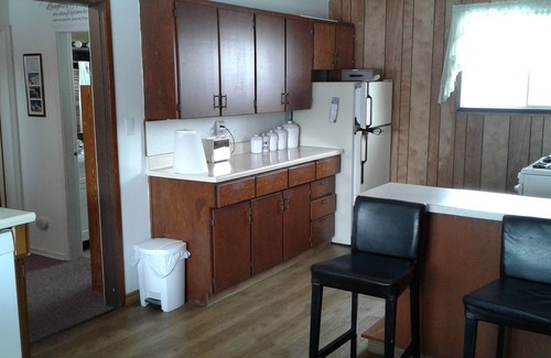 Drumheller House | East Valley Guest House. Located in the heart of the dinosaur valley badlands