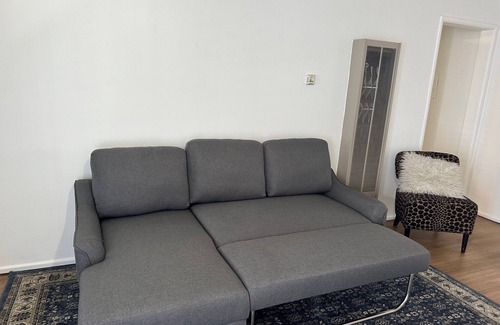 East Village Condo | East Village Arts 1-bedroom condo with AC and WiFi in beautiful Long Beach.