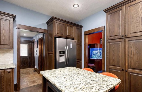 Davenport House | East Village Victorian Gem with River Views; walk to dining & shopping