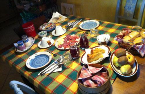 Medea Bed & Breakfast | East Wind
