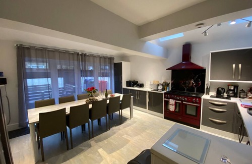 Eastbourne House | Eastbourne holiday home for 10+