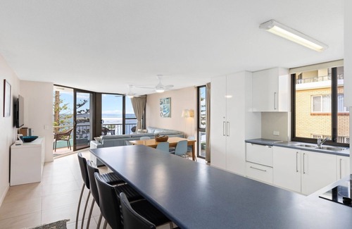 Golden Beach Apartment | Eastbourne U6, 80 Esplanade. Golden Beach