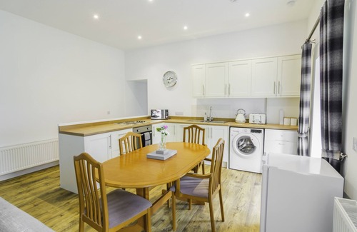 Blairgowrie Apartment | Easter Caiplich - a holiday cottage that sleeps 6 guests in 3 bedrooms