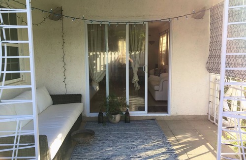 Rowans House | EASTER SPECIAL - Sunny 2-bedroom townhouse in quiet gated community