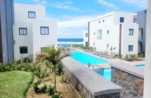 Poste Lafayette Apartment | Eastern Blue - Sea View Luxury Apartment