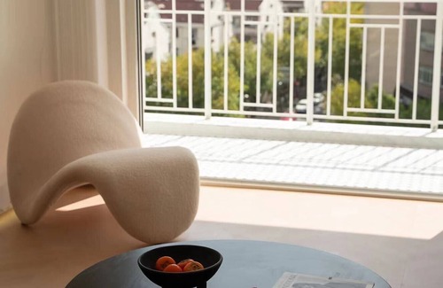Downtown Shanghai Apartment | Eastern Hub - Cream Stylish 3Bedroom apartment near Xintiandi, subway