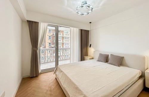 Xuhui Apartment | Eastern Hub - HuaiHai Road Branch Xujiahui Garden Large Living Room Luxury Three Bedroom Hengshan Road Henglong Plaza Shanghai Jiao Tong University