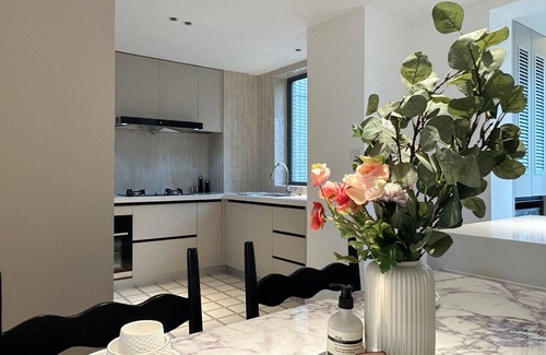 Dapuqiao Apartment | Eastern Hub - Superior 3bedroom Near TianZiFang&XinTianDi, Near Subway