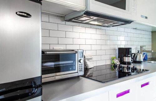 Capitol Hill Apartment | Eastern Market Carriage house efficiency PRIVACY