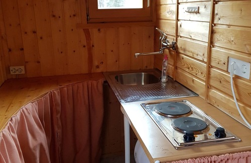 Gross Koeris Cottage | Eastern nostalgia in the hut village (single use) - guided yacht tour included