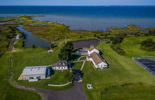 Crocheron House | EASTERN SHORE/CAMBRIDGE 250 ACRES on CHESAPEAKE BAY VACATION/REUNION sleeps 40