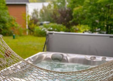 Memphremagog Regional County Municipality Ski Chalet | Eastern Township's Getaway! Beach + Ski Haven