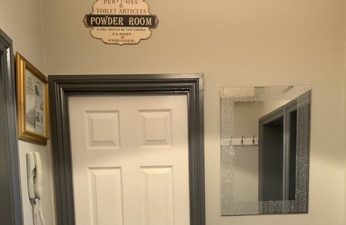 Heworth Apartment | EASTERN VILLA CITY CENTRE APARTMENT SLEEPS 4 FREE WIFI AND CAR PARKING