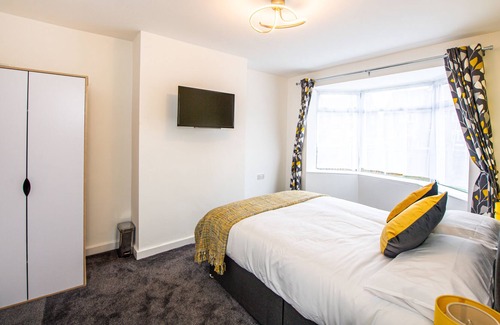 Speke Apartment | Eastern White House Flat A Liverpool Airport