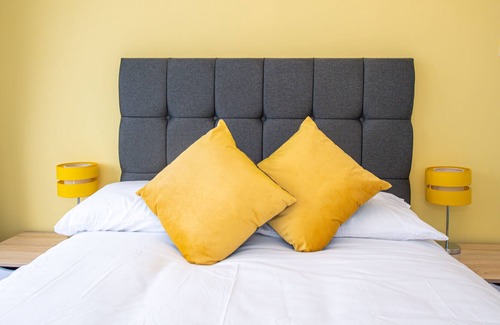 Speke Apartment | Eastern White House Flat A Liverpool Airport