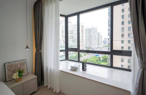 Huangpu Apartment | Easternhub-Chic 2-bedroom apartment with AC, WiFi in marvelous Shanghai