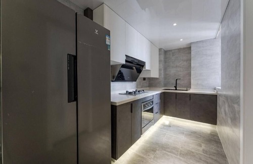 Changning Apartment | Easternhub- Modern Light Luxurious Three-bedroom Apartment Lazy Afternoon